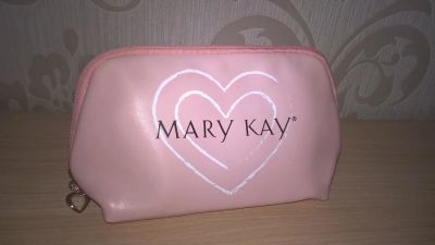 Лот: 9277564. Фото: 1. Косметичка Mary Kay розовая. Аксессуары