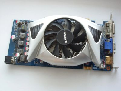 Лот: 6842357. Фото: 1. Gigabyte GTS 250 1Gb - неисправна... Видеокарты