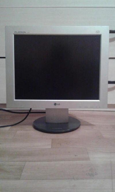 Лот: 7080135. Фото: 1. монитор LG Flatron l1530s, диагональ... ЖК-мониторы