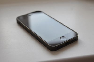 Лот: 4523083. Фото: 1. iPhone5 16 Gb black (не включается... Смартфоны