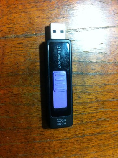Лот: 4675658. Фото: 1. Флешка USB 3.0 Transcend JetFlash... USB-флеш карты