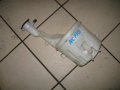 Лот: 7015433. Фото: 1. Бачок омывателя Toyota Vitz NCP10. Кузов