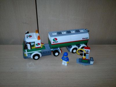 Лот: 9176472. Фото: 1. Лего Lego City 3180 Автоцистерна. Конструкторы