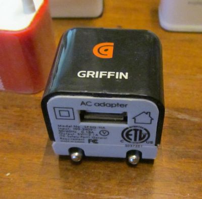 Лот: 15943643. Фото: 1. Адаптер питания, USB сетевой... Зарядные устройства, блоки питания, адаптеры сетевые для смартфонов
