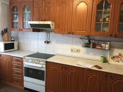 Лот: 9896621. Фото: 1. Кухонный гарнитур с электроплитой. Кухонные гарнитуры