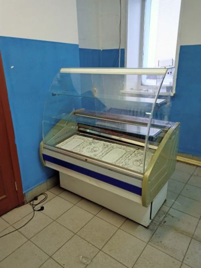 Лот: 17075471. Фото: 1. Холодильная витрина. Холодильное