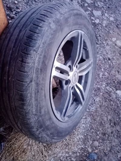 Лот: 15808602. Фото: 1. Bridgestone 195/65 r15 Литье 5... Шины на дисках