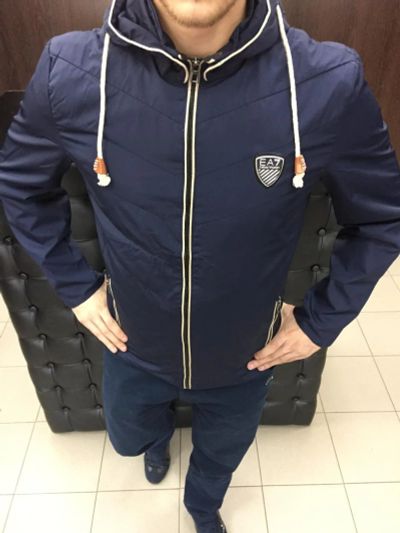 Лот: 7972946. Фото: 1. Ветровка EA7. Верхняя одежда