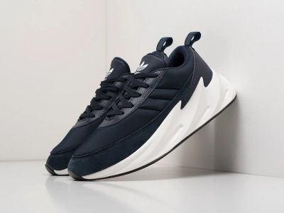 Лот: 17665489. Фото: 1. Кроссовки Adidas Sharks (20897... Кеды, кроссовки, слипоны