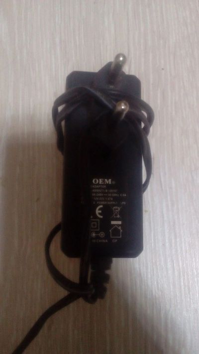 Лот: 13380061. Фото: 1. блок питания 12v-1,67a. Зарядные устройства, блоки питания для бытовой техники