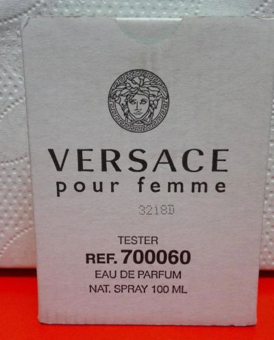 Лот: 4702247. Фото: 1. Парфюмированная вода Versace pour... Женская парфюмерия