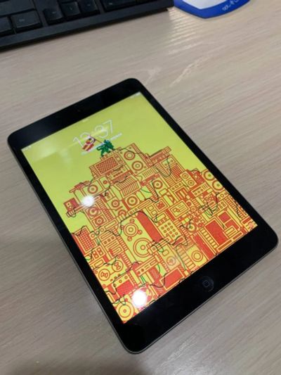 Лот: 17469804. Фото: 1. Apple iPad mini 16GB + чехол. Планшеты
