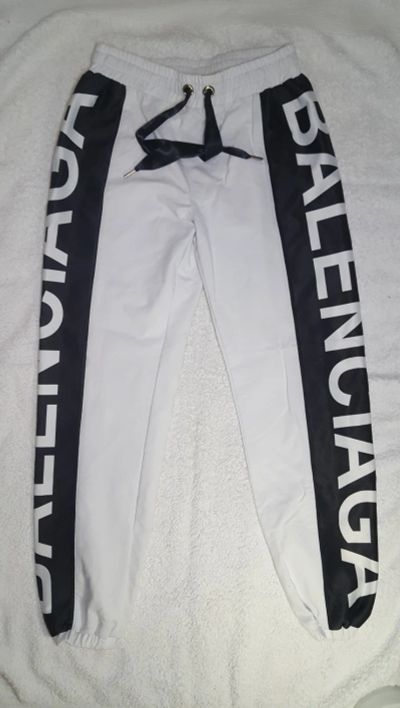 Лот: 16842462. Фото: 1. Штаны Balenciaga. Зимняя спортивная одежда