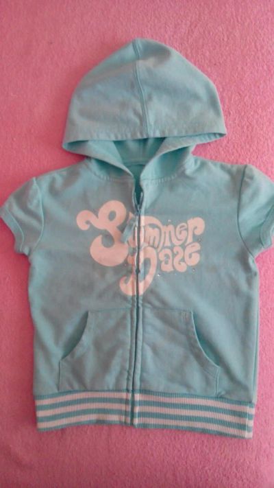 Лот: 4419112. Фото: 1. Кофточка с капюшоном для малыша. Свитера, худи, толстовки