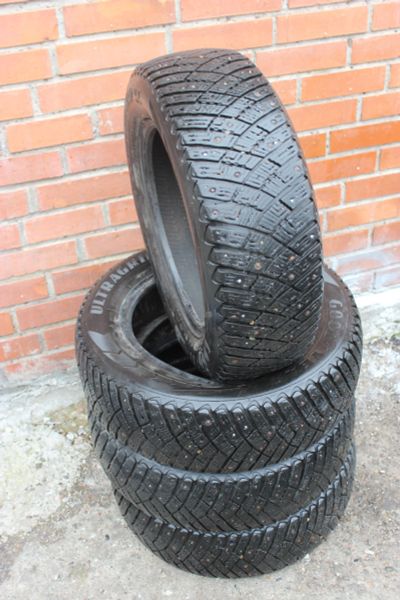 Лот: 25780906. Фото: 1. Шины зимние GoodYear 195 65 15... Шины