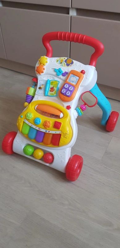 Лот: 15093844. Фото: 1. Каталка-ходунки Baby Go со светом... Ходунки, прыгунки, качели