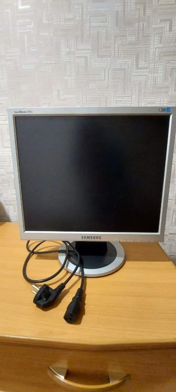 Лот: 16732769. Фото: 1. Монитор Samsung GH17LS 17 дюймов. ЖК-мониторы