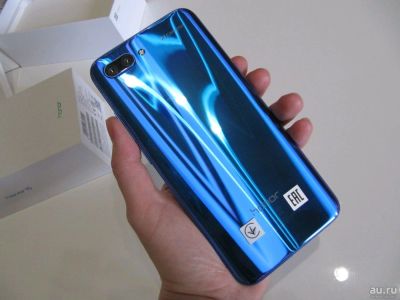 Лот: 12520477. Фото: 1. Honor 10 64 ГБ Синий. Смартфоны