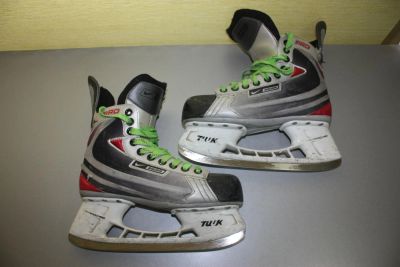 Лот: 6139946. Фото: 1. Коньки Bauer Vapor Pro. Коньки