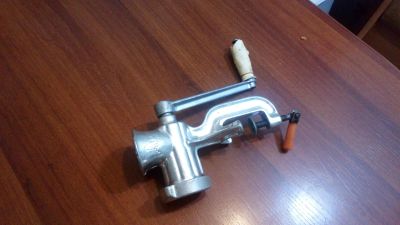 Лот: 17201652. Фото: 1. Мясорубка. Кухонные аксессуары