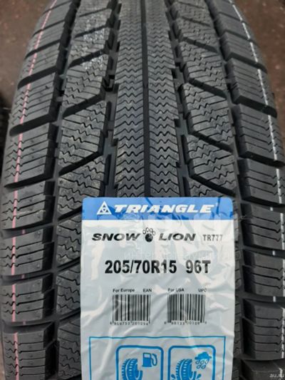 Лот: 24567045. Фото: 1. Зимняя резина 205/70 R-15 "Triangle... Шины