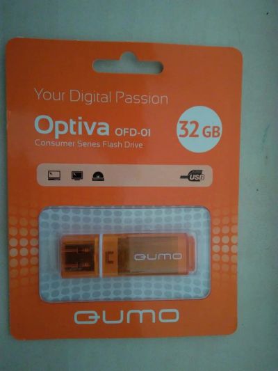 Лот: 9582284. Фото: 1. USB 2.0 32 Gb Qumo Orange. USB-флеш карты