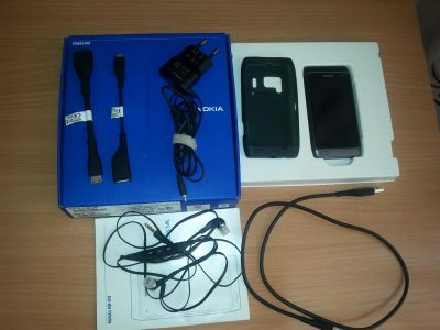 Лот: 3380291. Фото: 1. "Nokian n8". Смартфоны