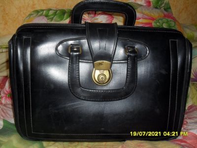 Лот: 11816463. Фото: 1. Винтажный кожаный портфель. Портфели, ранцы