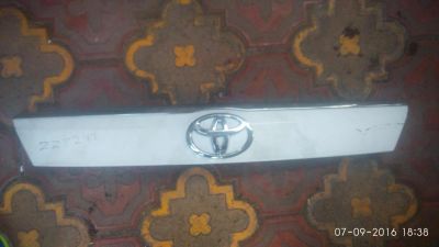 Лот: 8145318. Фото: 1. накладка пятой двери toyota caldina... Кузов