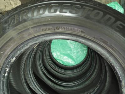Лот: 20238728. Фото: 1. Bridgestone 175x65R14. Шины