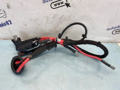 Лот: 23503791. Фото: 1. клемма аккумулятора Volkswagen... Двигатель и элементы двигателя