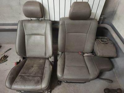 Лот: 21735634. Фото: 1. Сиденья передние от Toyota land... Салон