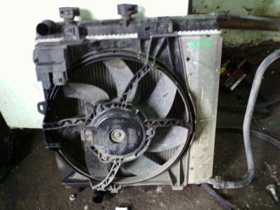 Лот: 7270499. Фото: 1. Радиатор основной Peugeot 207. Двигатель и элементы двигателя