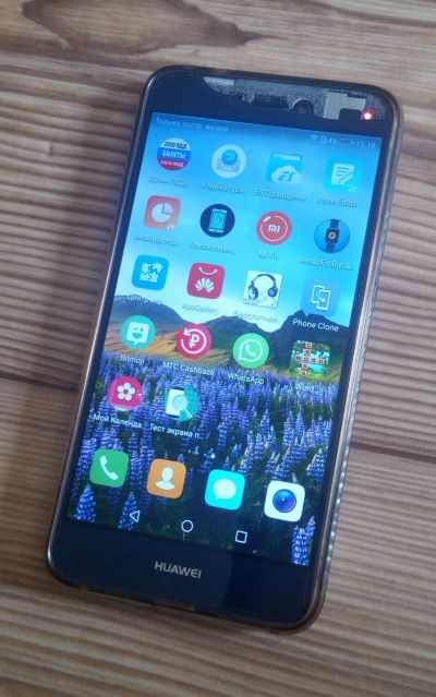 Лот: 16207628. Фото: 1. Смартфон Huawei P8 lite (треснута... Смартфоны