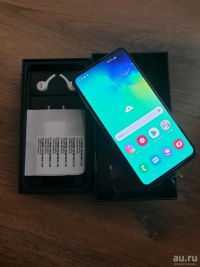 Лот: 13714833. Фото: 1. Samsung Galaxy s10e. Смартфоны