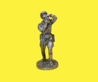 Лот: 18939752. Фото: 1. Оловянный солдатик памяти ВОВ... Скульптуры
