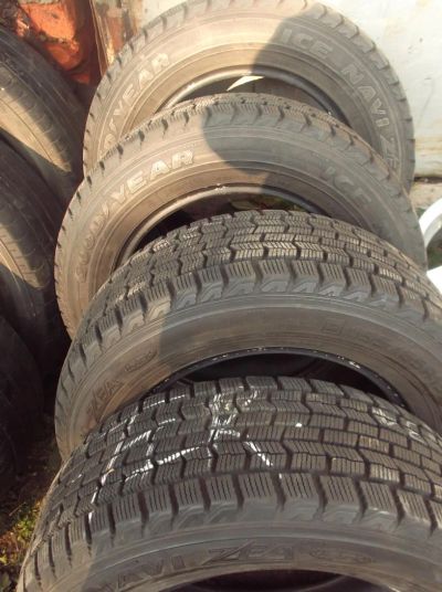 Лот: 4588257. Фото: 1. Зимние шины GoodYear Ice Navi... Шины