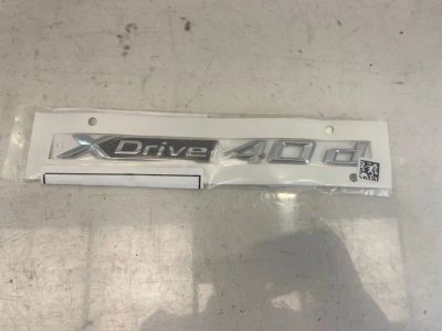 Лот: 24627560. Фото: 1. эмблема BMW X6 G06. Двигатель и элементы двигателя