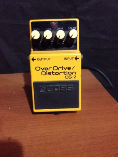 Лот: 4080575. Фото: 1. BOSS OS-2: OverDrive/Distortion. Гитарные эффекты и комбоусилители