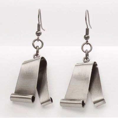 Лот: 3757105. Фото: 1. Серьги «Завиток» Oriflame новые... Серьги, каффы