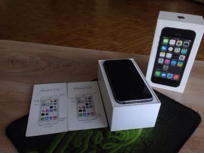 Лот: 8249848. Фото: 1. Apple iPhone 5S 16 GB SPACE GRAY... Смартфоны