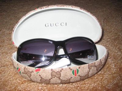 Лот: 967365. Фото: 1. Солнцезащитные очки Gucci. Очки солнцезащитные