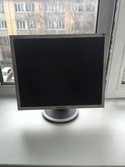 Лот: 7326704. Фото: 1. жк монитор Samsung 19 дюймов. ЖК-мониторы