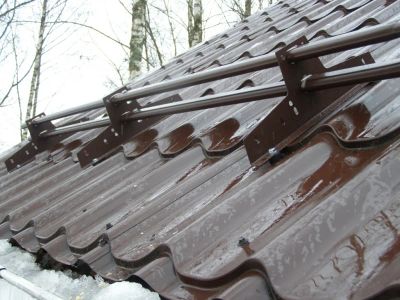 Лот: 4844384. Фото: 1. Снегозадержатель 3м коричневый. Кровельные материалы