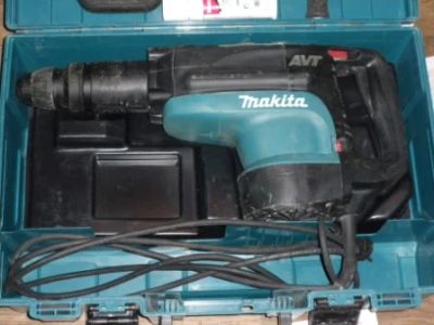 Лот: 3464454. Фото: 1. Перфоратор makita hr 5210C. Электроинструмент