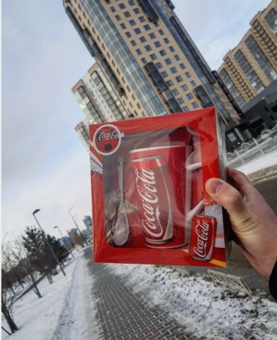 Лот: 17132098. Фото: 1. Кружка Coca cola. Кружки, стаканы, бокалы