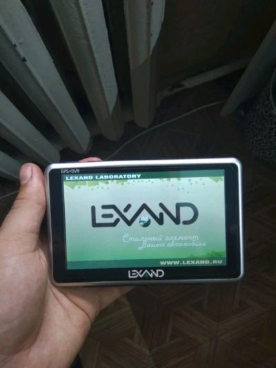 Лот: 11977405. Фото: 1. Регистратор+навигатор 2 в 1.Lexand... GPS-навигаторы