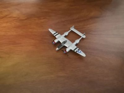 Лот: 25257339. Фото: 1. corgi p-38 lightning. Авиамоделизм