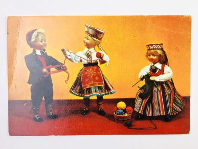 Лот: 23296863. Фото: 1. Вечерком (Куклы в эсонских национальных... Открытки, конверты