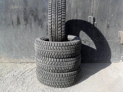 Лот: 1237175. Фото: 1. Покрышки зимние шипованные Dunlop. Шины